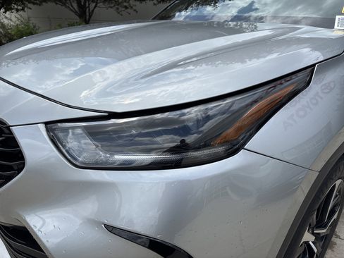 Used 2022 Toyota Highlander XSE AWD/4WD image 8