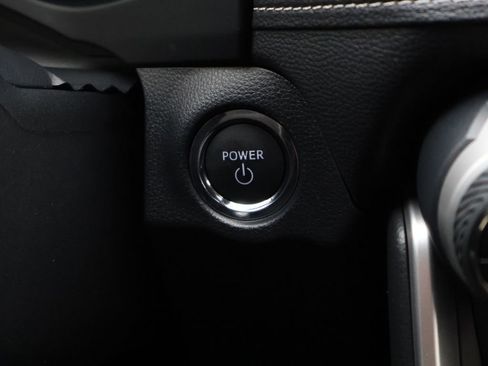 Used 2025 Toyota RAV4 XLE image 32