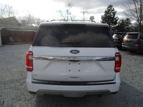 Used 2021 Ford Expedition XLT image 4
