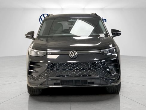 New 2026 Volkswagen Tiguan SE R-Line image 8