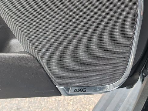 Used 2025 Cadillac Escalade Sport Platinum w/ LPO, Floor Liner Package AWD/4WD image 10