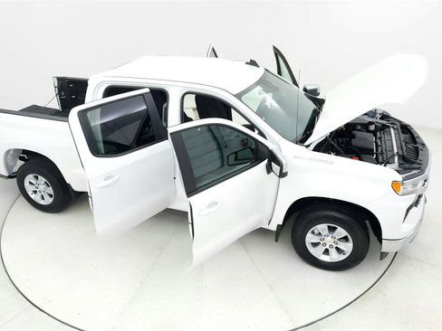 Used 2025 Chevrolet Silverado 1500 LT image 24
