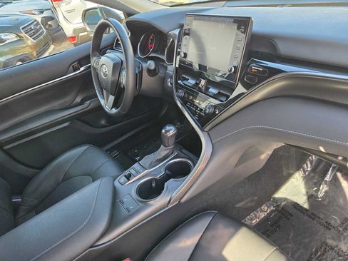 Used 2024 Toyota Camry XSE FWD image 11