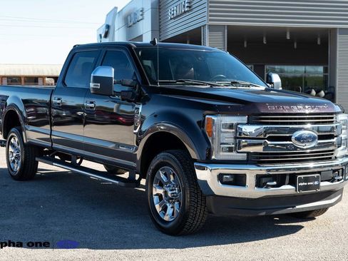 Used 2019 Ford F250 King Ranch w/ Tow Technology Bundle image 3