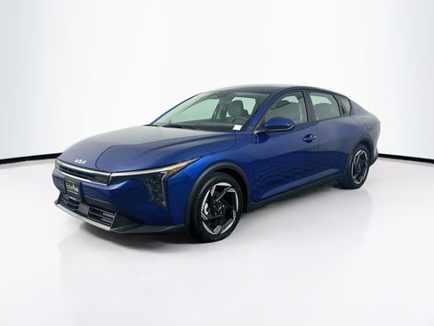 Used 2025 Kia K4 EX FWD image 3