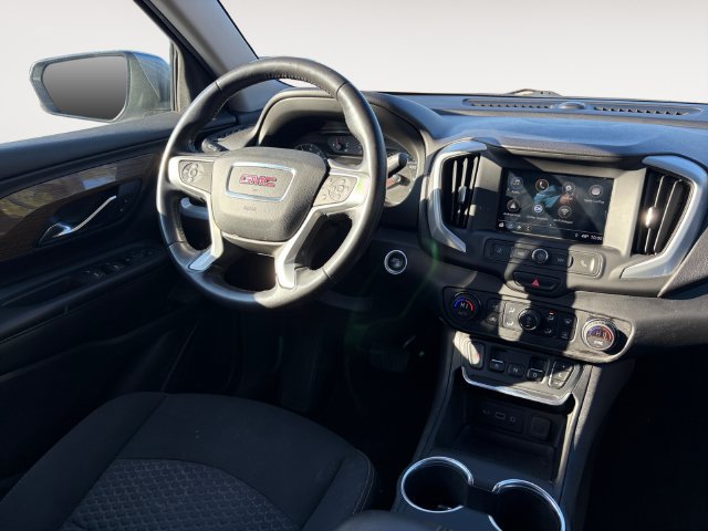 Used 2018 GMC Terrain SLE w/ Driver Convenience Package FWD image 10