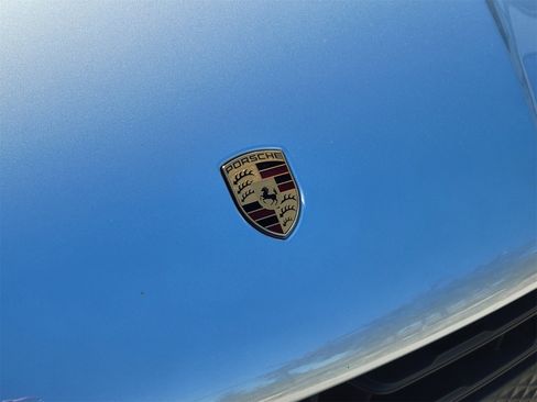 Used 2025 Porsche Macan image 33