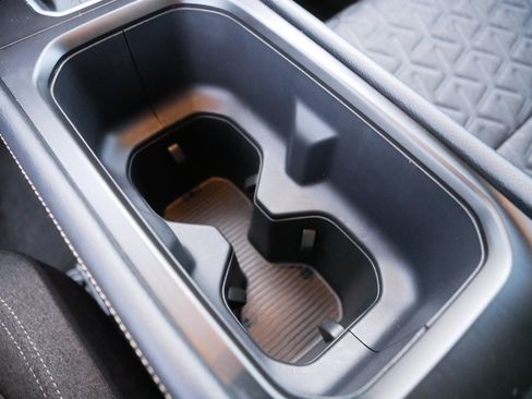 Certified 2025 Nissan Kicks SV w/ Illumination Package image 31