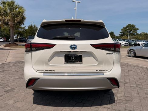 Used 2020 Toyota Highlander Platinum AWD/4WD image 10