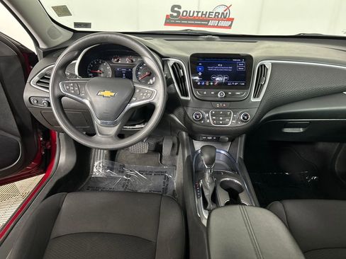Used 2024 Chevrolet Malibu LT image 18