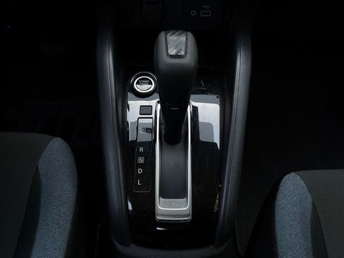 Used 2025 Nissan Versa SV FWD image 21