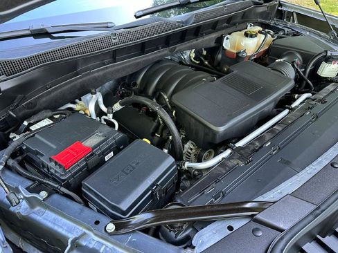 Used 2022 Chevrolet Suburban Z71 w/ Luxury Package AWD/4WD image 61