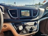 Used 2020 Chrysler Pacifica Touring image 3