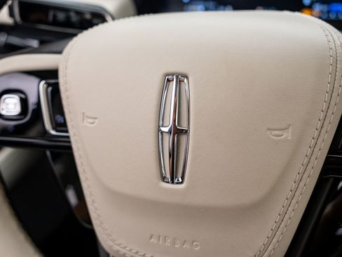 Used 2021 Lincoln Aviator Black Label Grand Touring AWD/4WD image 27