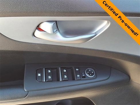 Used 2023 Kia Forte LXS image 8