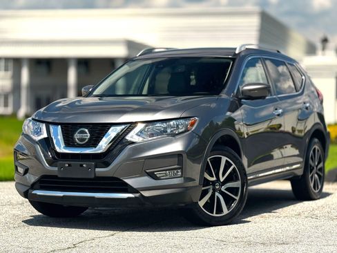 Used 2020 Nissan Rogue SL image 1