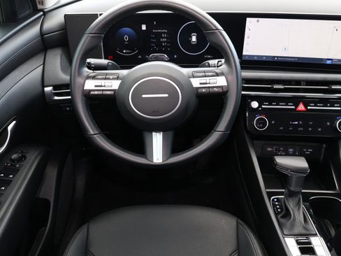 Certified 2025 Hyundai Tucson SEL image 9