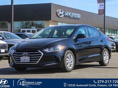 Used 2018 Hyundai Elantra SE image 1