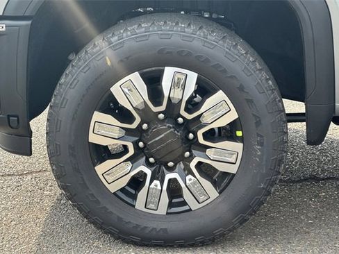 New 2026 GMC Sierra 2500 Denali w/ Denali Reserve Package image 32