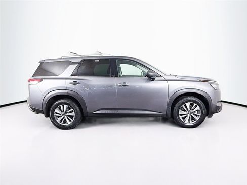 Used 2025 Nissan Pathfinder SL AWD/4WD image 8