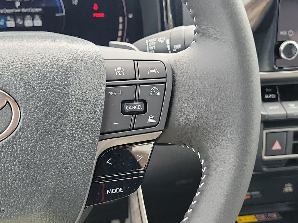 Used 2026 Toyota Camry SE FWD image 34