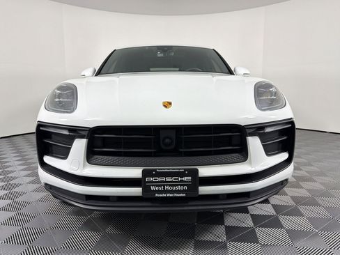 Certified 2023 Porsche Macan AWD/4WD image 13