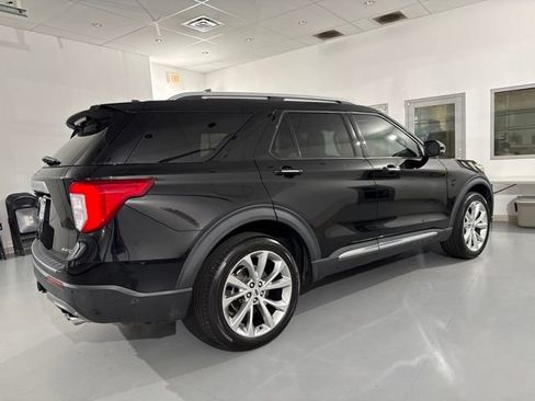 Used 2022 Ford Explorer Platinum w/ Equipment Group 601A AWD/4WD image 15