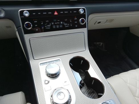 Used 2025 Genesis GV80 3.5T Prestige AWD/4WD image 19
