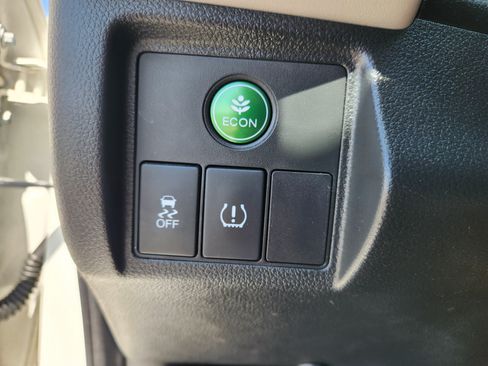 Used 2016 Honda HR-V EX image 30