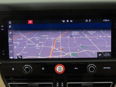 Certified 2026 Porsche Macan AWD/4WD image 25