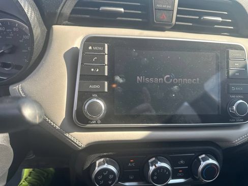 Used 2020 Nissan Versa SV FWD image 6