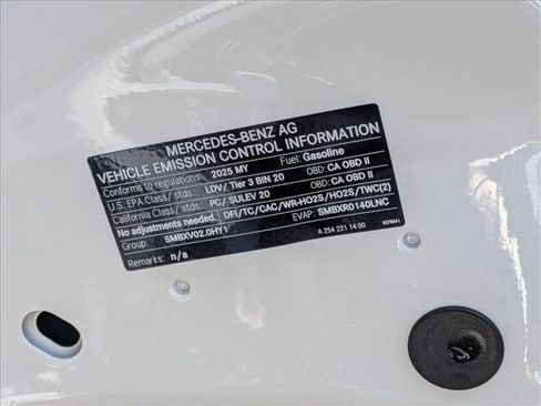 Used 2025 Mercedes-Benz C 300 4MATIC Sedan image 27