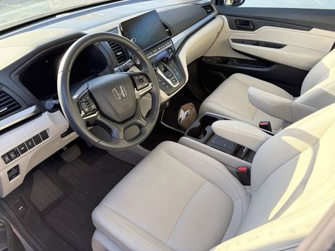 Used 2025 Honda Odyssey EX-L image 5