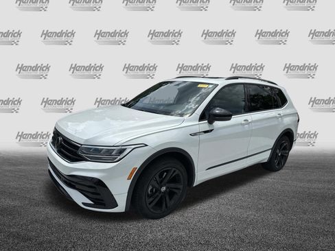 Used 2023 Volkswagen Tiguan SE R-Line FWD image 5