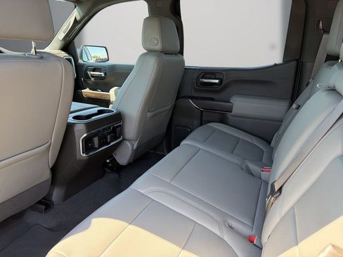 Used 2019 GMC Sierra 1500 SLT w/ SLT Premium Package AWD/4WD image 14