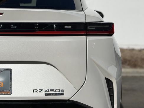 Used 2023 Lexus RZ 450e Premium image 12