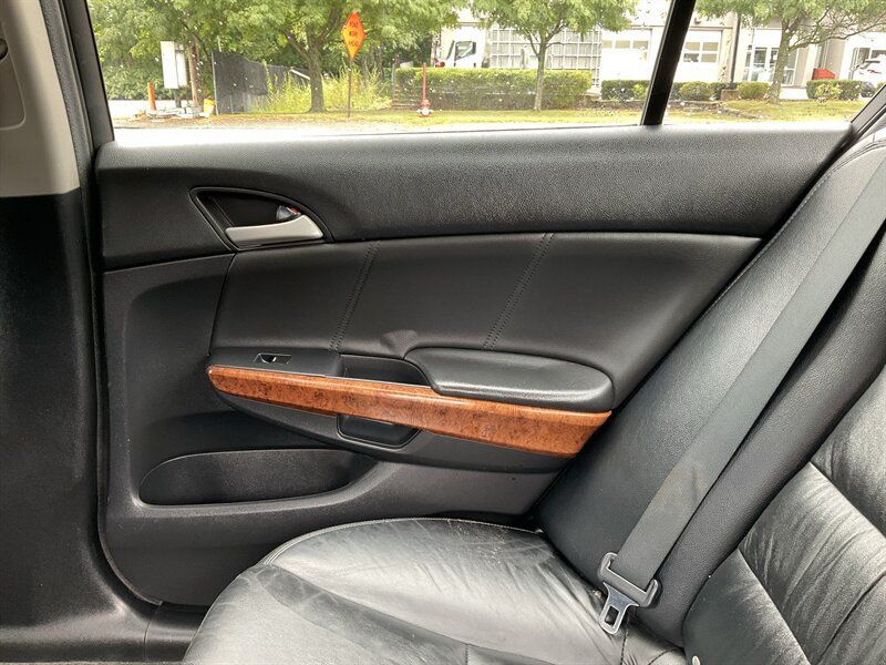 Used 2011 Honda Accord EX-L image 14