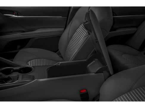 Used 2024 Toyota Camry SE FWD image 10