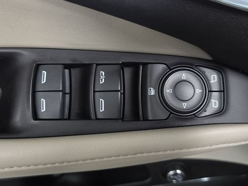 Used 2019 Buick Enclave Essence FWD image 22