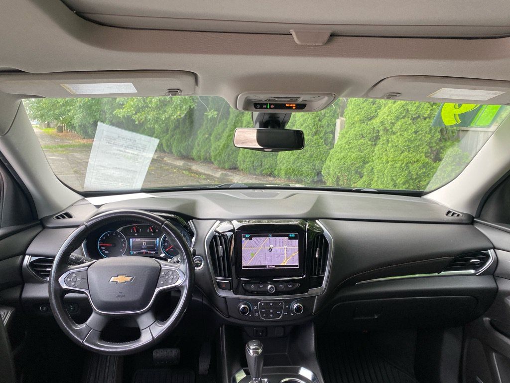 Used 2019 Chevrolet Traverse LT w/ LT Premium Package AWD/4WD image 19