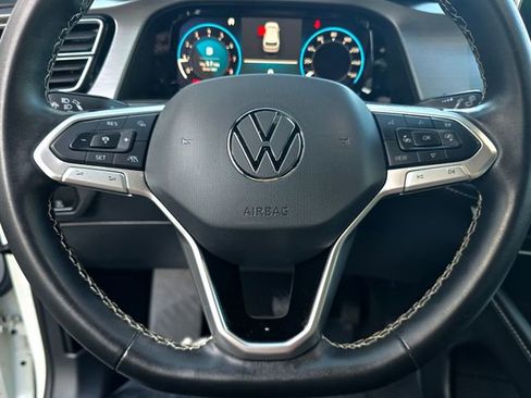 Used 2025 Volkswagen Atlas Cross Sport SE image 13