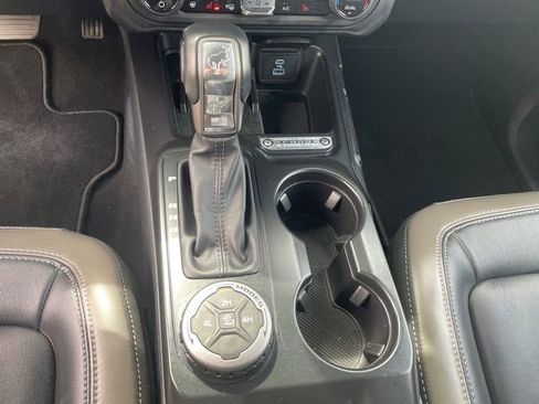 Used 2025 Ford Bronco Outer Banks AWD/4WD image 35