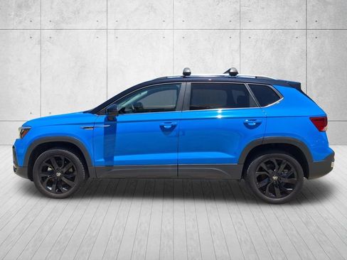 Certified 2024 Volkswagen Taos SE w/ Panoramic Sunroof Package FWD image 8