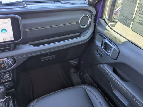 New 2026 Jeep Gladiator Sport image 18