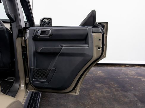 Used 2025 Ford Bronco Outer Banks AWD/4WD image 36