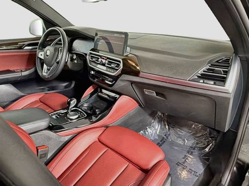 Used 2025 BMW X4 xDrive30i AWD/4WD image 31