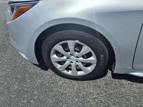 Used 2023 Toyota Corolla LE image 4
