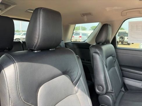 Used 2022 Nissan Pathfinder SV w/ SV Premium Package AWD/4WD image 45