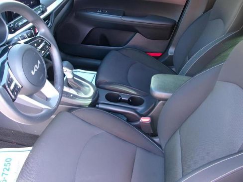 Used 2024 Kia Forte LX image 13