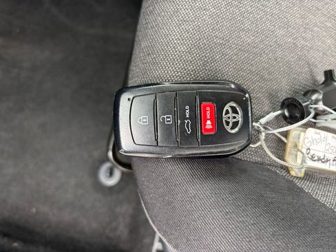 Used 2025 Toyota Camry LE image 22